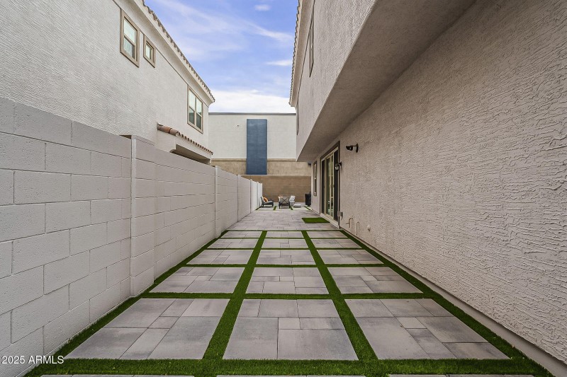 31-web-or-mls-10th-48