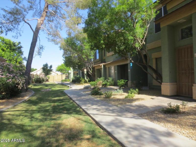 Walk way