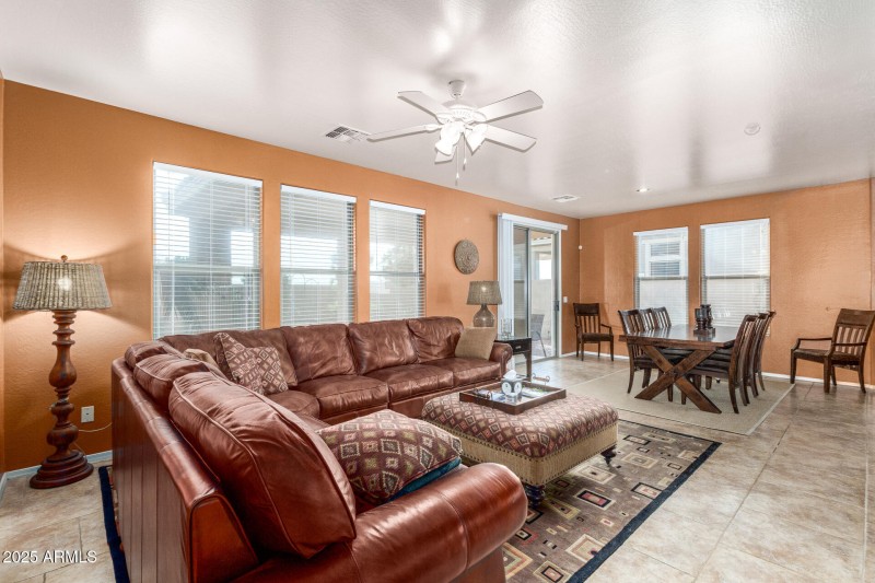 09 Family Room