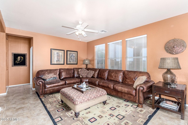 10 Family Room