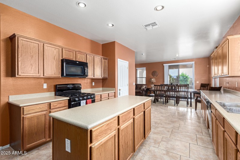 13 Kitchen