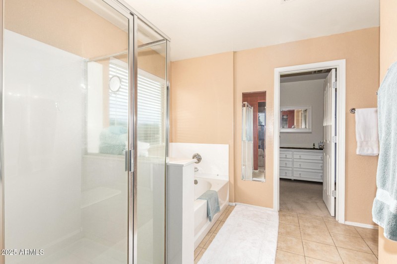 28 Master Bathroom