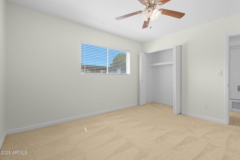 20-web-or-mls-749 E Montebello Ave-18