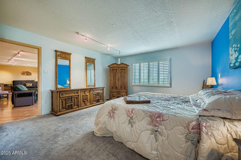 Primary Bedroom/Split