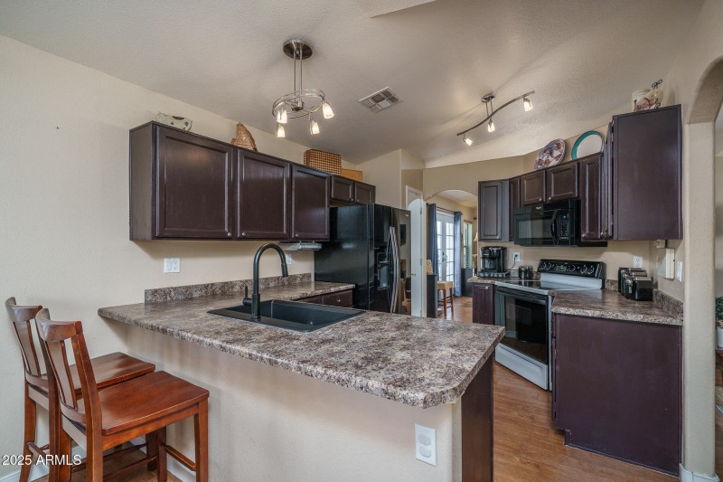 8) KITCHEN