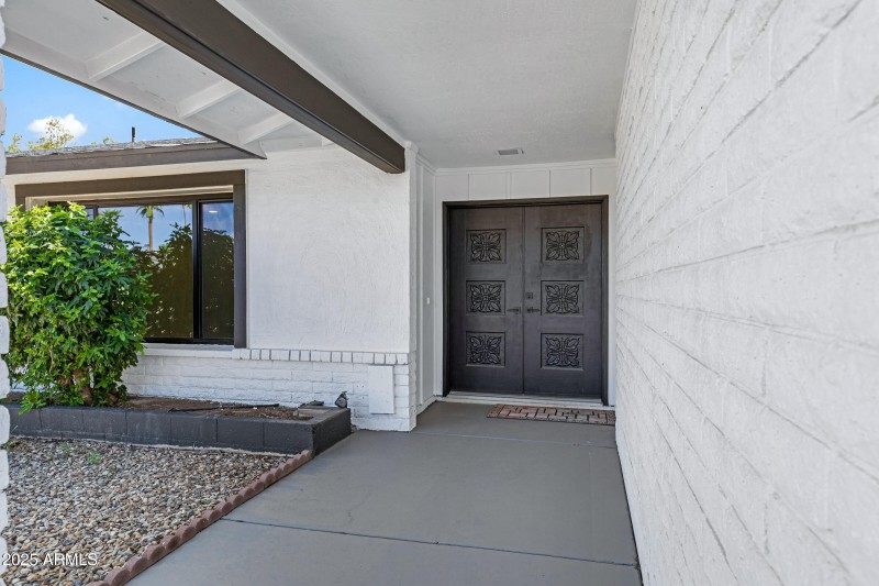 1527 E Bell De Mar Dr-4