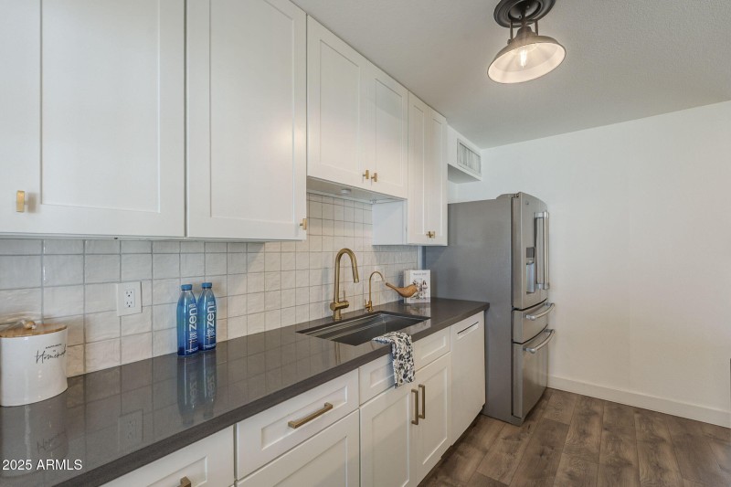 Gorgeous Backsplash