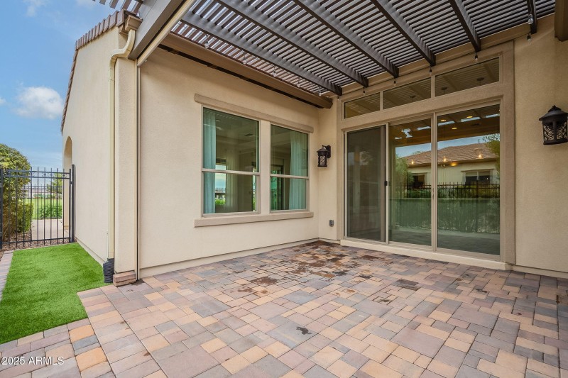 Side patio