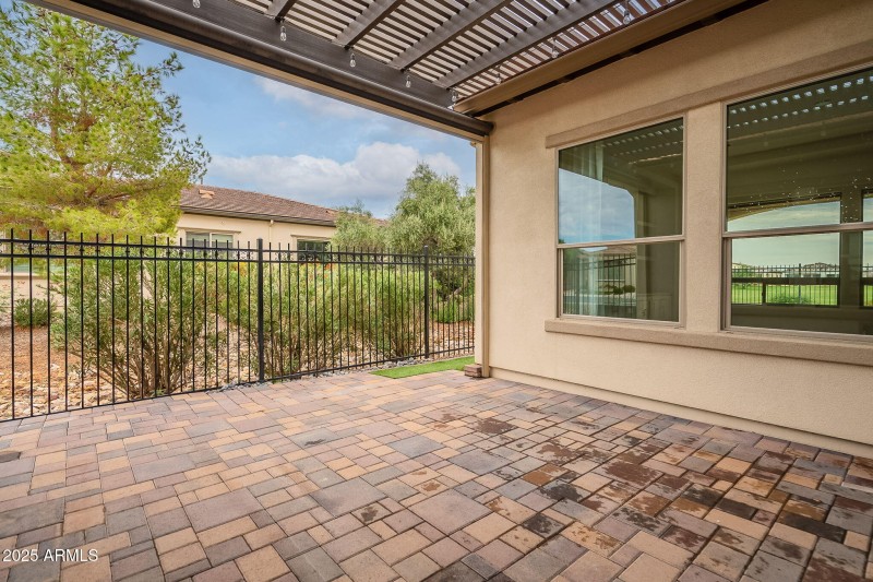 Side patio