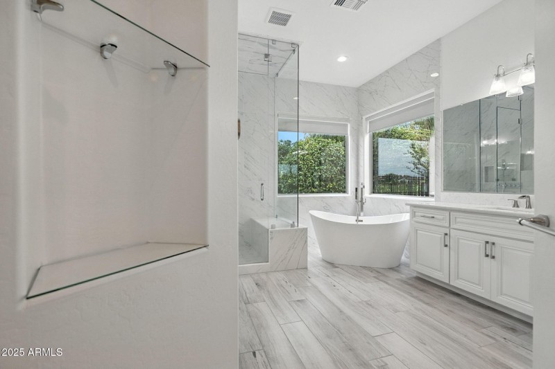 Primary bath
