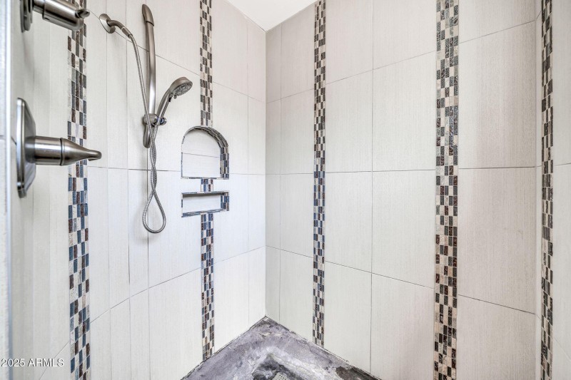 Hall / Guest Bathroom Walk In Shower