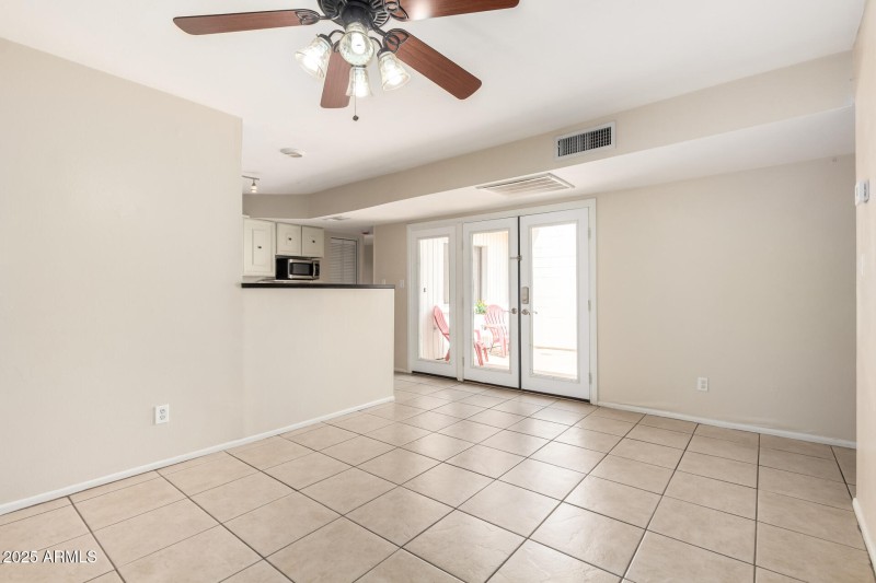 Family room 2