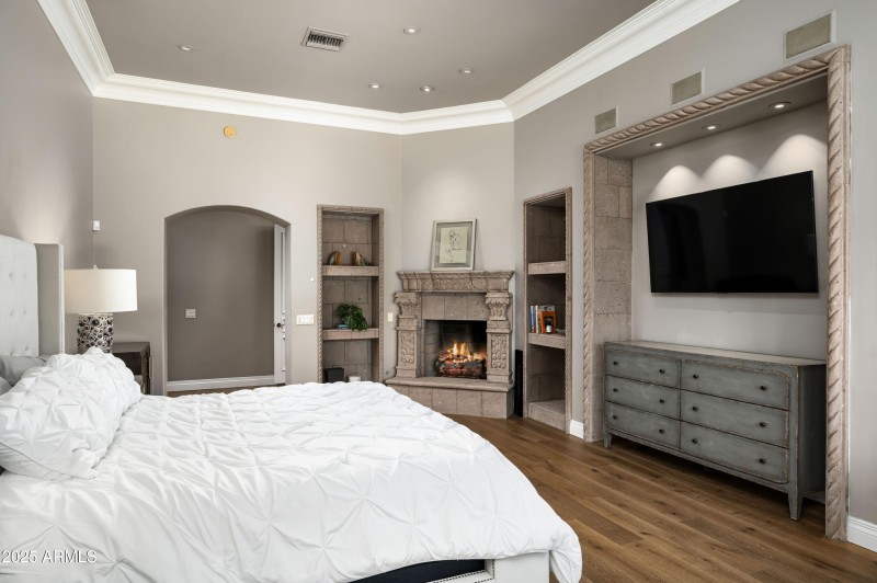Primary suite