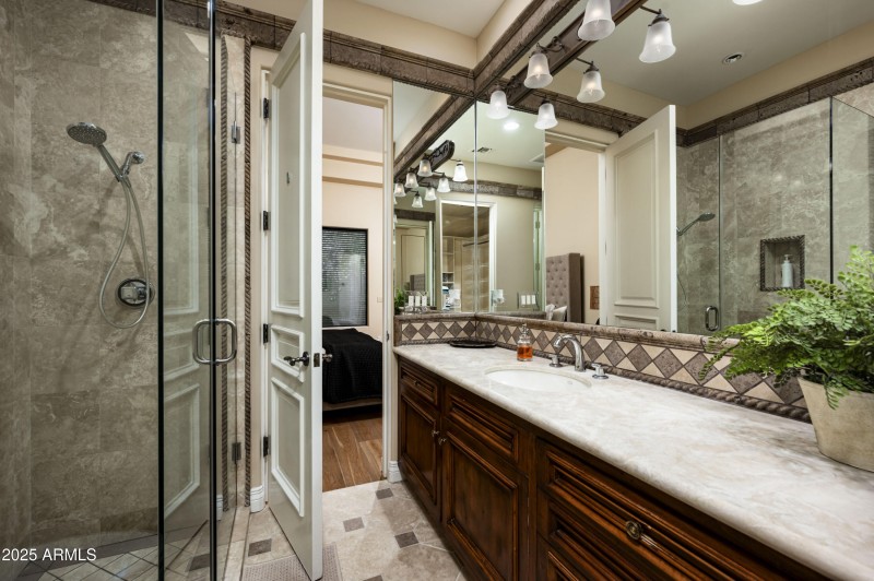 Guest bath 3