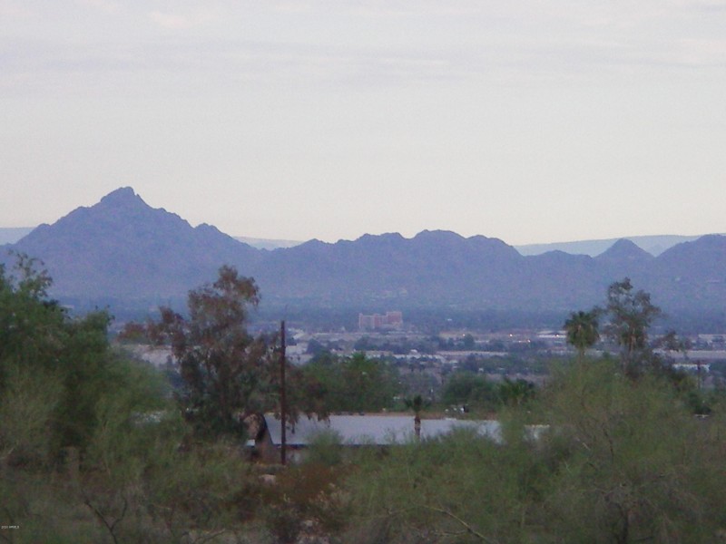 View north to Piestawa Peak