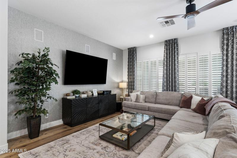 14__4636 E Carriage Ct