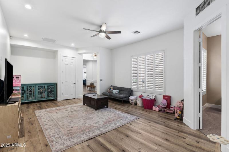 46__4636 E Carriage Ct