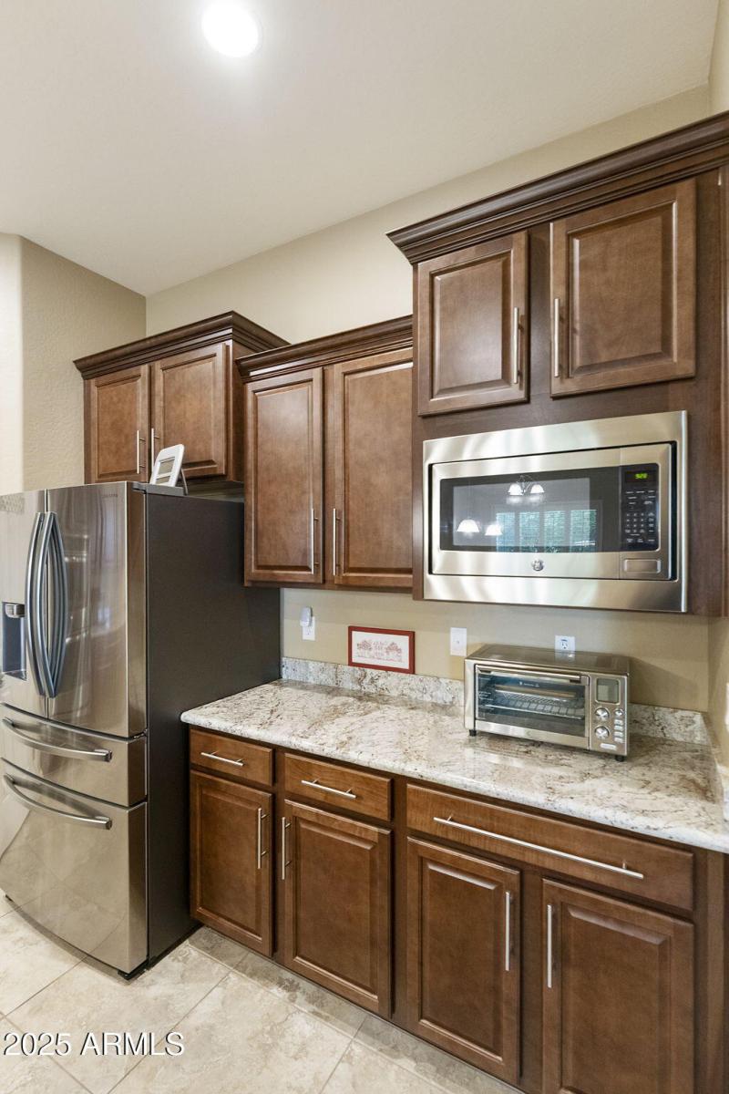 STAINLESS APPLIANCES