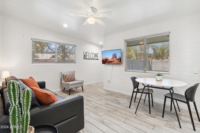 Kenwood Living 1