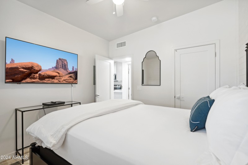 Kenwood Bedroom 4.2