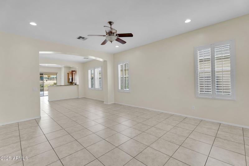 7-web-or-mls-39th Way-5