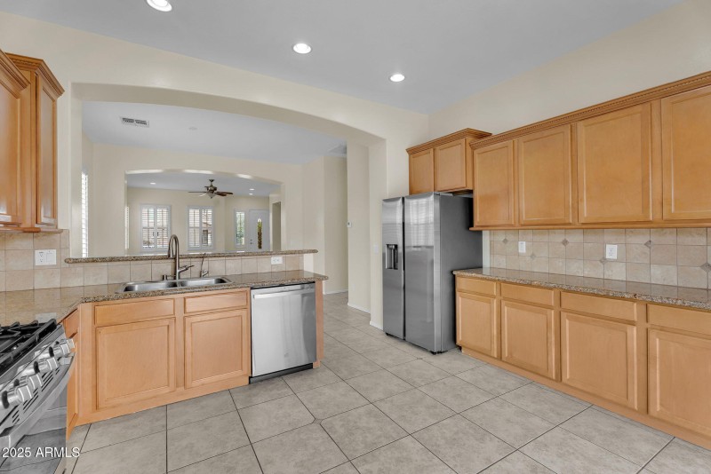 9-web-or-mls-39th Way-10