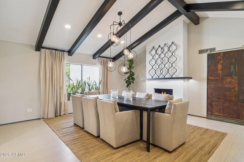 14-web-or-mls-16213-n-63rd-pl