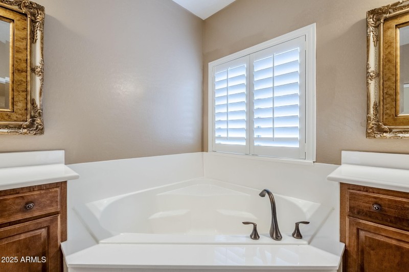 31-web-or-mls-Claxton-31