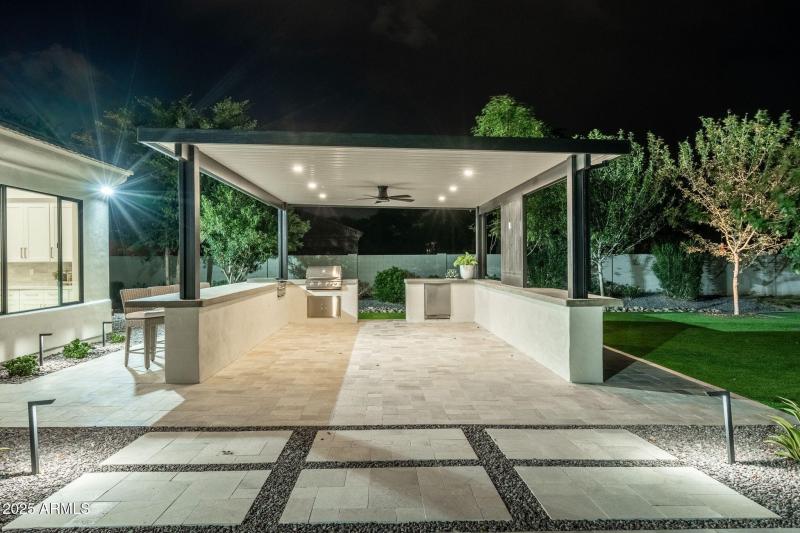 121-web-or-mls-QVB09385-HDR