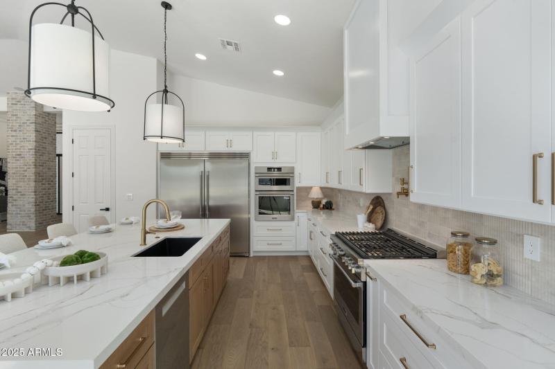 16-web-or-mls-DSC08462 copy