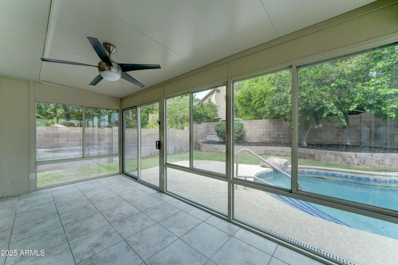 3450 E Glenhaven Dr-16