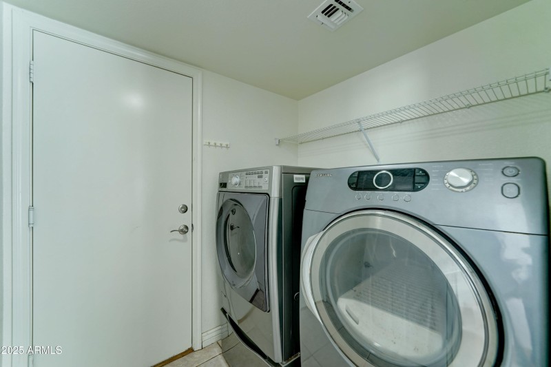 3450 E Glenhaven Dr-35