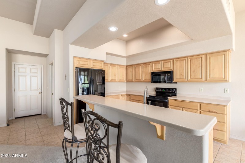 BREAKFAST BAR