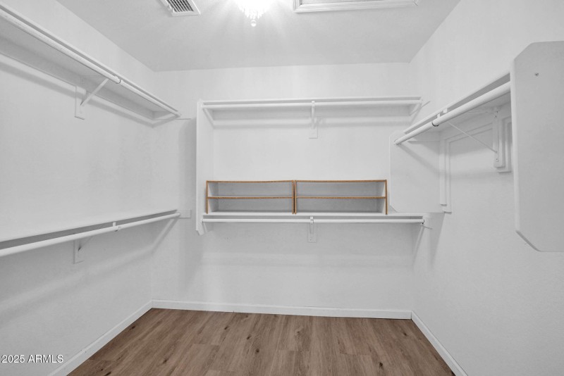 23-web-or-mls-P1292036