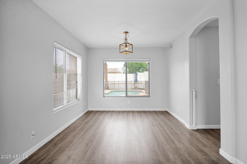 8-web-or-mls-P1292011