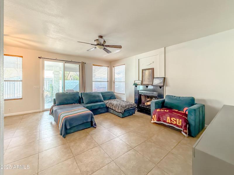 IMG_4825-topaz-denoise-sharpen