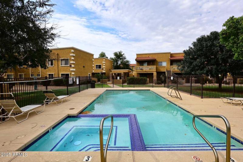 Community Pool-Spa2