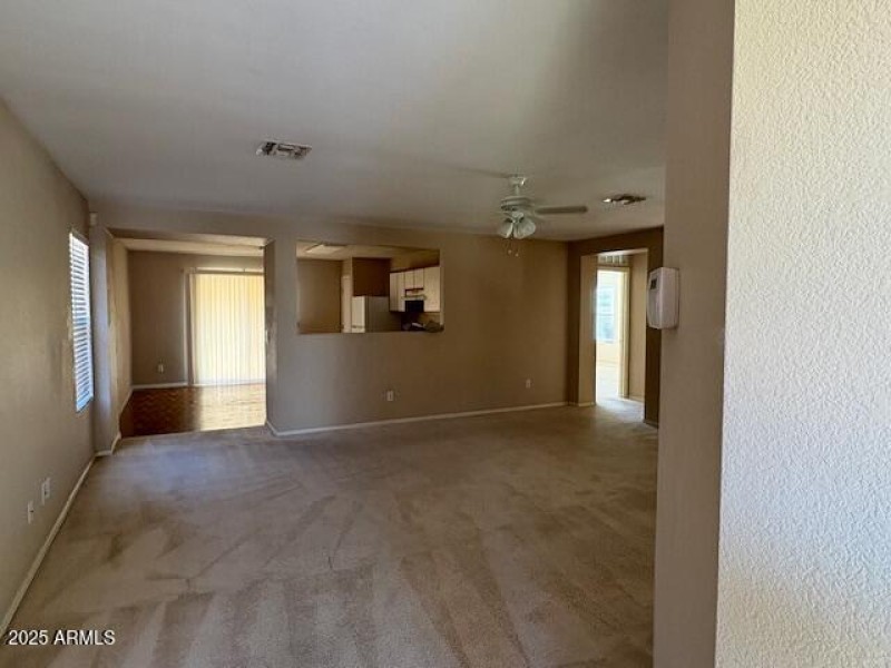 653 Kingman entrance