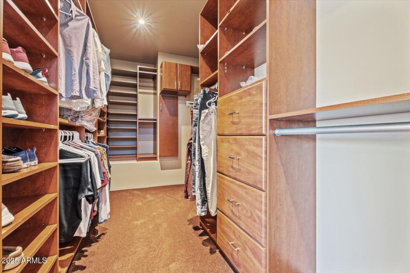 Walk-in Closet