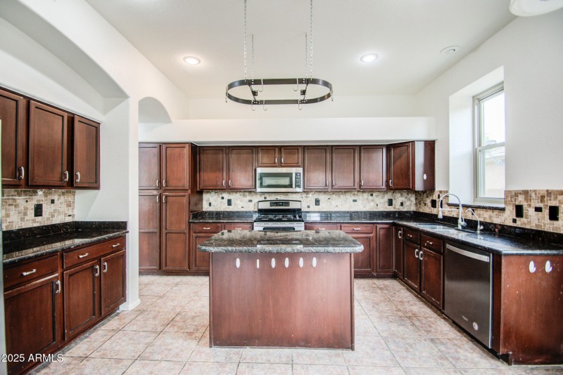 KITCHEN 6