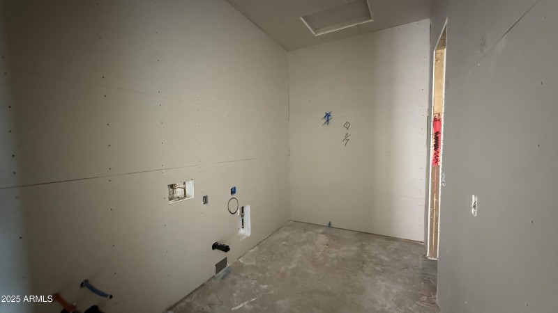 014 - Laundry Room