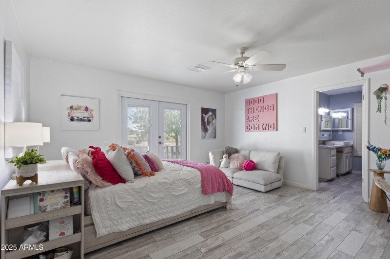 Guest Bedroom #1