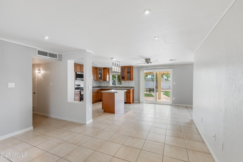 14219 N 39th Way-5