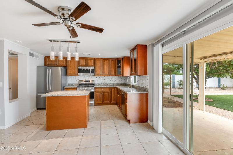 14219 N 39th Way-7