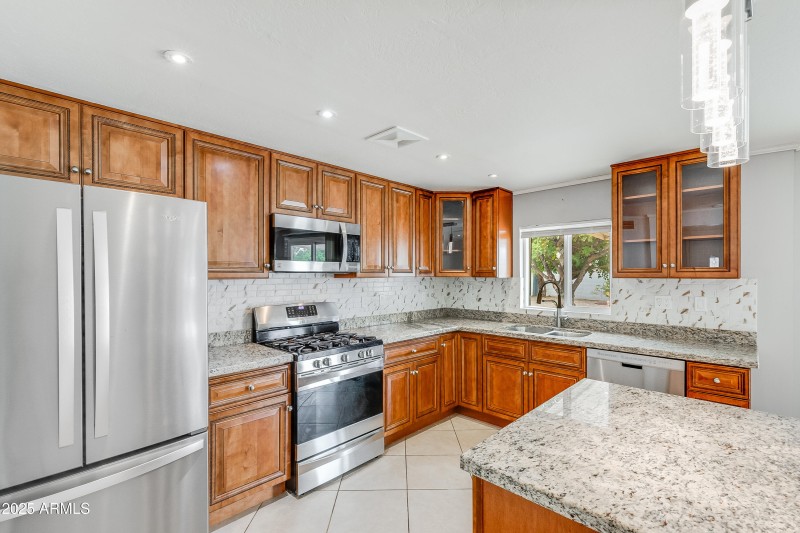 14219 N 39th Way-10