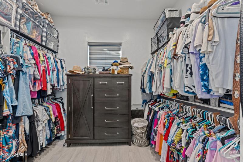 Primary suite closet