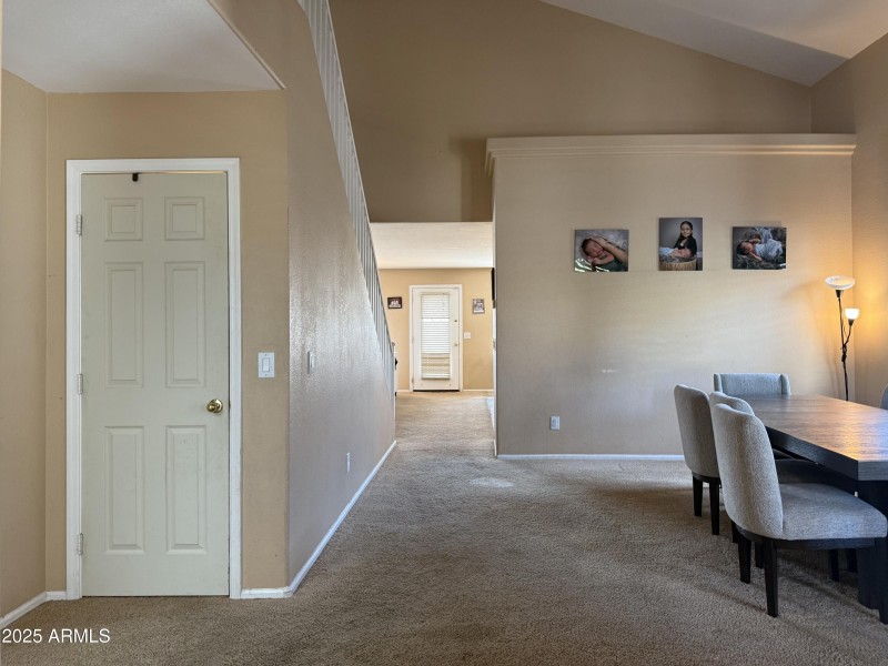 Entry/Dining