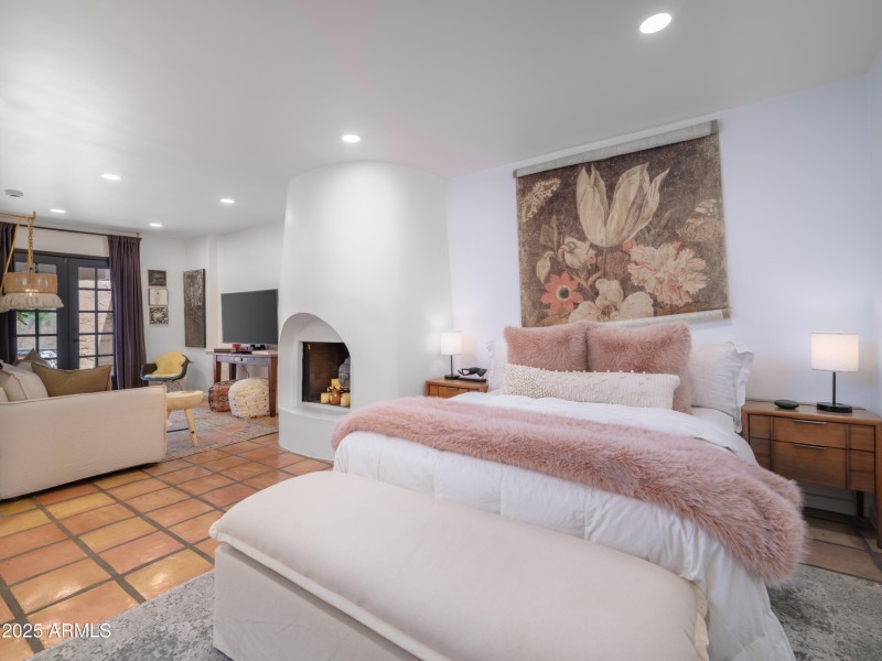 Listings_4540_N_44thSt_Unit21_Images-25