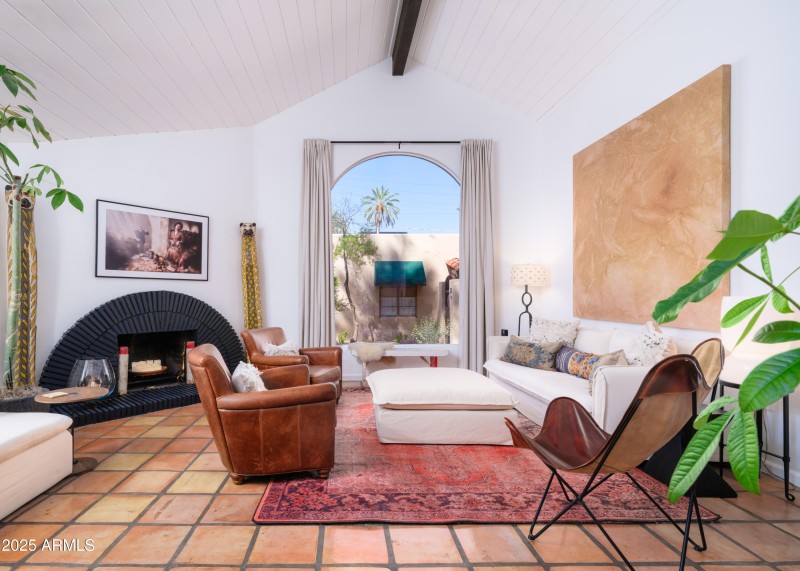 Listings_4540_N_44thSt_Unit21_Images-8