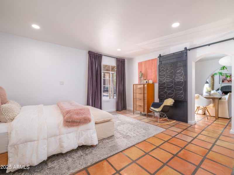 Listings_4540_N_44thSt_Unit21_Images-28